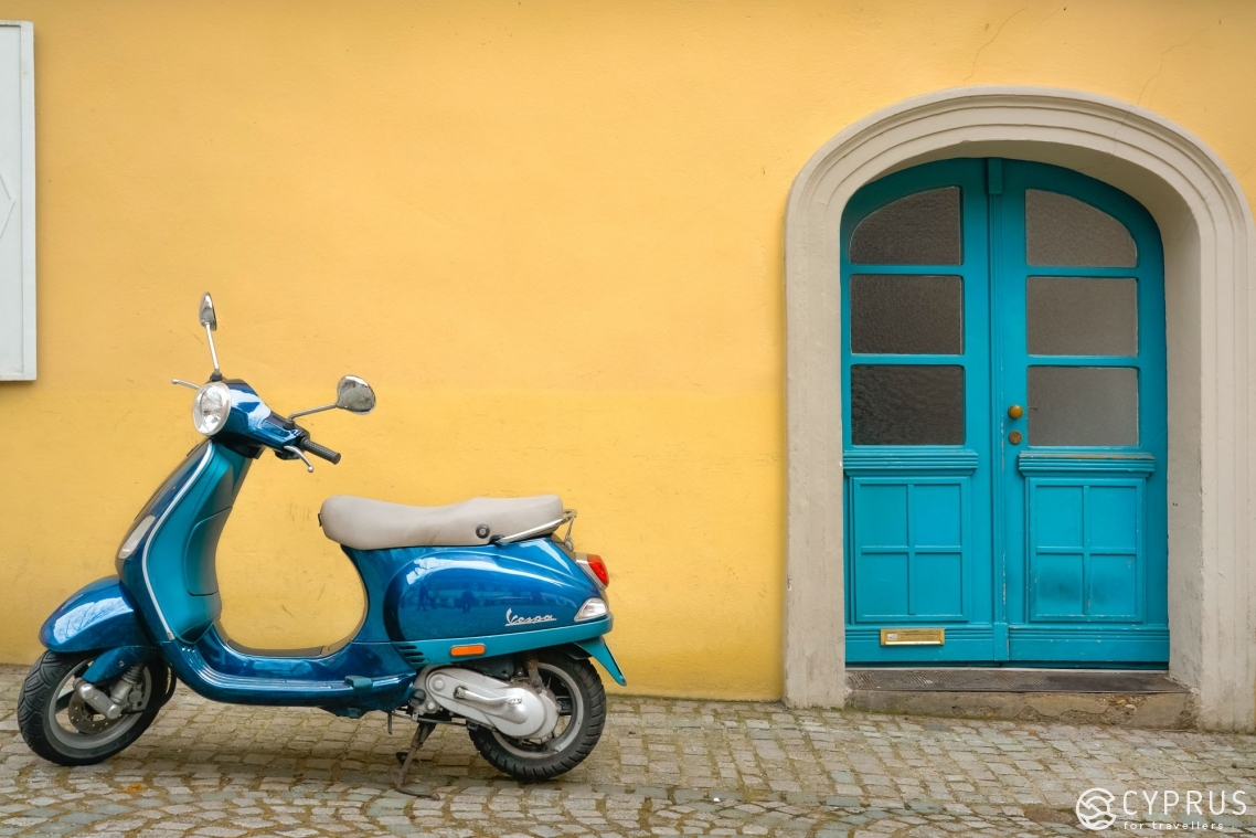 Скутер Vespa Покупка и эксплуатация мототехники на Кипре